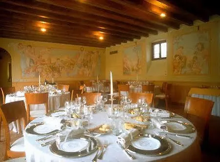 Corte Uccellanda Relais Aparthotel Monzambano