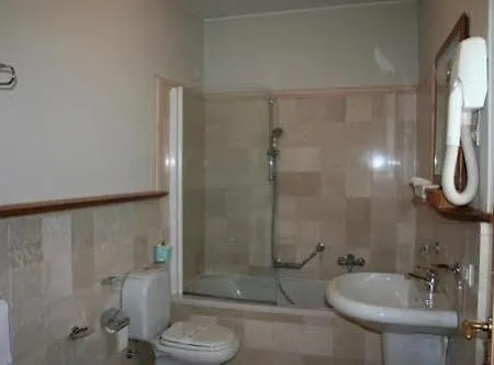 شقة فندقية Corte Uccellanda Relais مونزامبانو