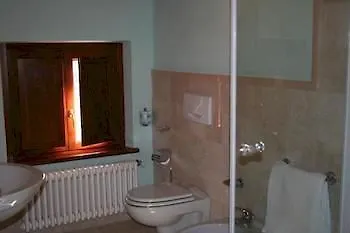 Corte Uccellanda Relais 3* مونزامبانو